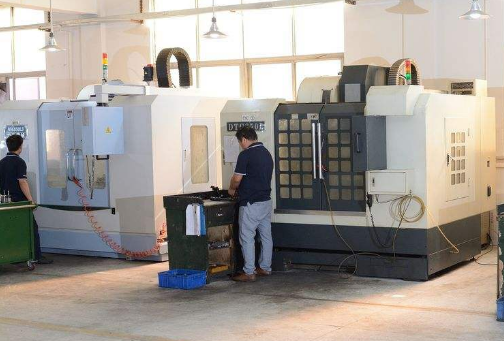 內高壓成型模（mó）具的概念及原理