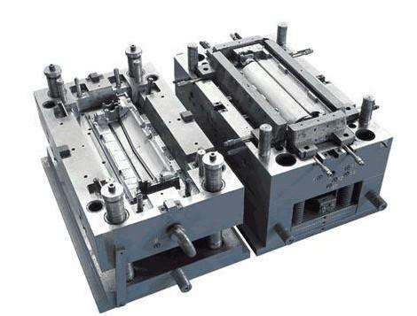 注塑模具（jù）動（dòng）、定模采用鑲塊形式