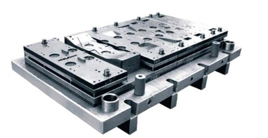 汽車產業帶動模具行業發展,深圳模具（jù）生產廠家