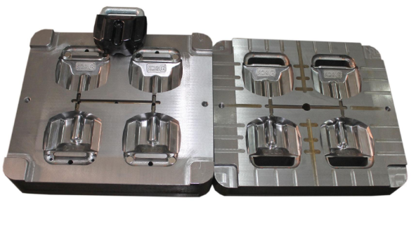 深（shēn）圳塑膠（jiāo）模具廠工（gōng）程管理如何降低模具綜合成本