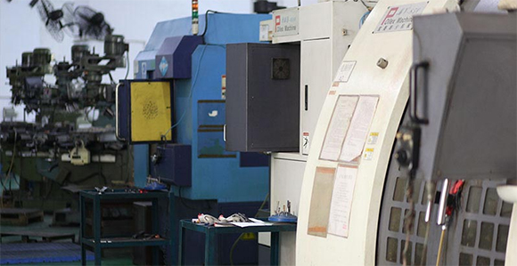 汽（qì）車塑膠模具